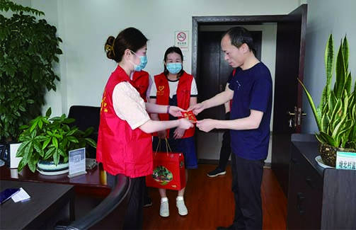 “晶心·伴我行”幫扶計劃|濃濃端午情 慰問暖人心
